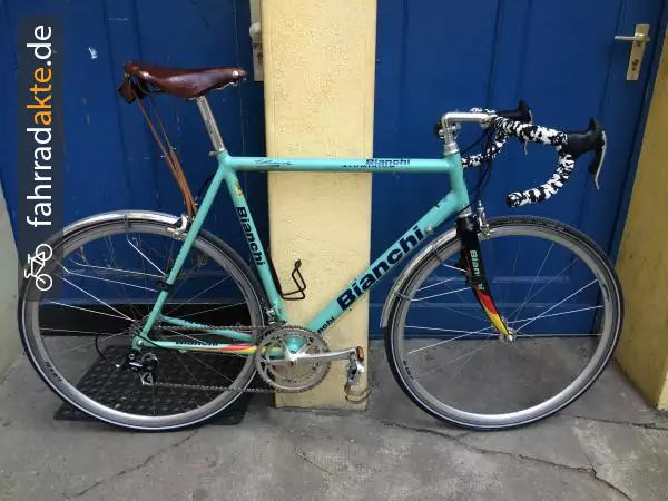 Aluminium Bianchi racing bike. 59/­60cm