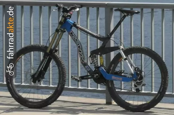 Downhill 26"