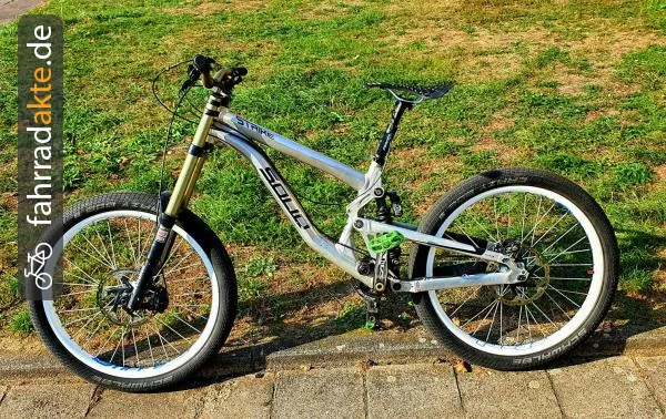 Downhill-­bike 26"