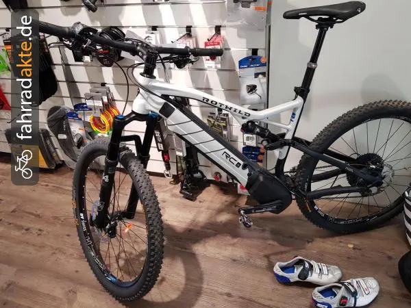 E-­MTB Rotwild R. C. pro
