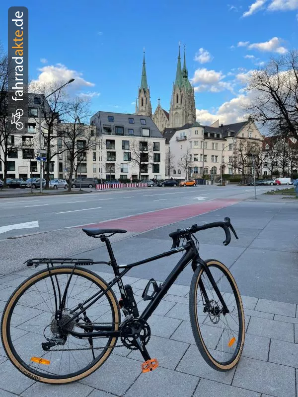 GT Black Gravel Bike