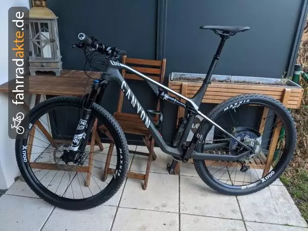 Mountainbike / Race-­Fully