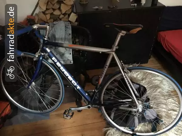 Peugeot aluminium road bike blue and grey