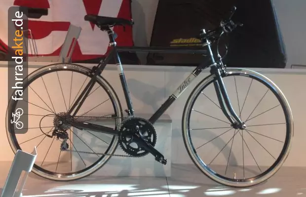 Rennrad, gerader Lenker, Individualaufbau "Intec"