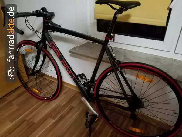 Road bike (28")